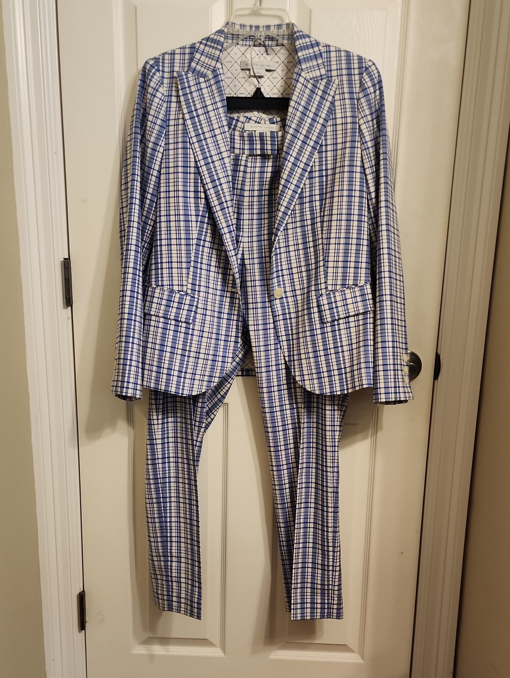 Worth New York Plaid Blue & White Women’s Blazer and Trouser Set